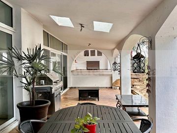 CASA EN VENTA EN CARRETERA NACIONAL