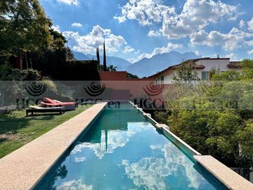 CASA EN VENTA EN CARRETERA NACIONAL