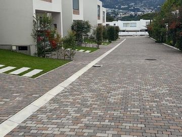 Venta casa nueva Tumbaco