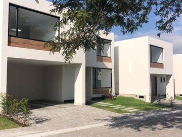 Venta casa nueva Tumbaco