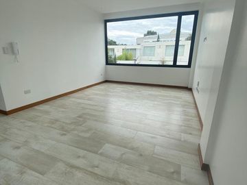 Venta casa nueva Tumbaco