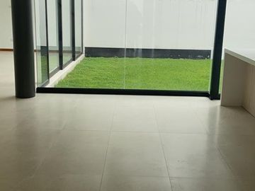 Venta casa nueva Tumbaco