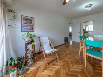 Venta Departamento  2 dormitorios con balcón - Zona Centro
