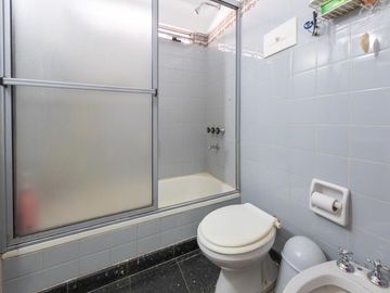 Venta Departamento  2 dormitorios con balcón - Zona Centro