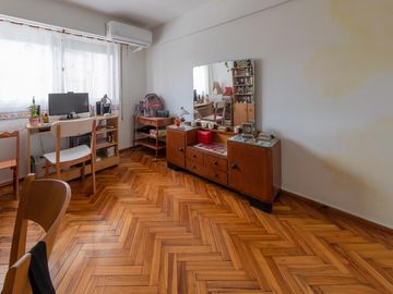 Venta Departamento  2 dormitorios con balcón - Zona Centro