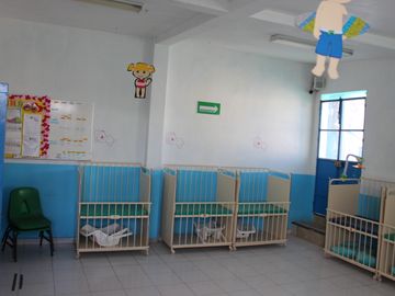 EDIFICIO EN VENTA EN QUERETARO. IDEAL PARA GUARDERIA Y PREESCOLAR