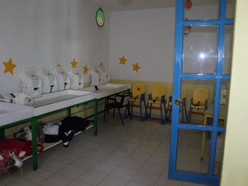 EDIFICIO EN VENTA EN QUERETARO. IDEAL PARA GUARDERIA Y PREESCOLAR