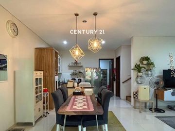 Rumah Terawat Siap Huni Dan Sudah Renovasi Dan Asri DiLebak Bulus