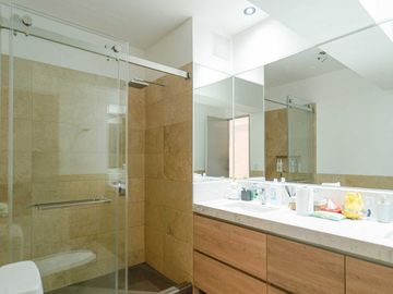EXCLUSIVO PENTHOUSE  EN VENTA DUPLEX CON PISCINA, JARDIN Y TERRAZA SAN ISIDRO