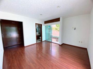 Casa Venta Residencial status en Metepec, zona Ave La Asunción cerca de Portofino