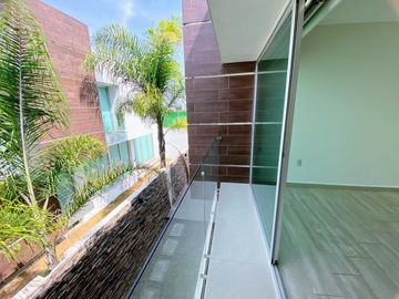 Casa Venta Residencial status en Metepec, zona Ave La Asunción cerca de Portofino