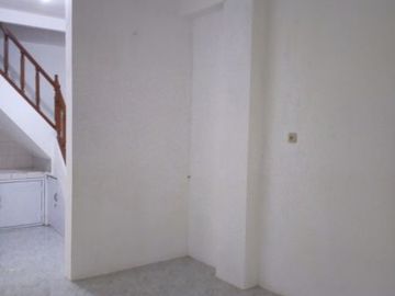 Dijual & Disewakan Rumah Lokasi Di Jl. Raya Darmo Permai Selatan, SBY