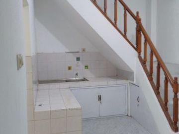 Dijual & Disewakan Rumah Lokasi Di Jl. Raya Darmo Permai Selatan, SBY