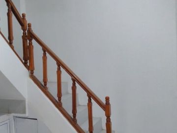 Dijual & Disewakan Rumah Lokasi Di Jl. Raya Darmo Permai Selatan, SBY