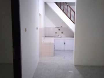 Dijual & Disewakan Rumah Lokasi Di Jl. Raya Darmo Permai Selatan, SBY