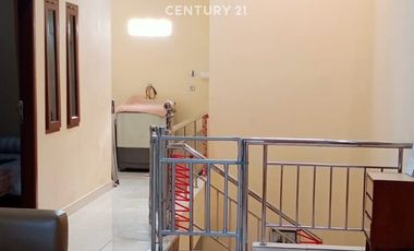 Rumah 2 Lantai Semi Furnsihed Siap Huni Taman Kopo Asri Bandung