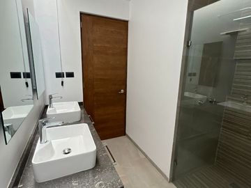 CASA MP EN PRIVADA SAN ANGEL IV
