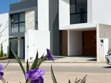 CASA MP EN PRIVADA SAN ANGEL IV