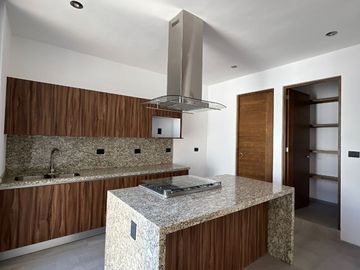 CASA MP EN PRIVADA SAN ANGEL IV