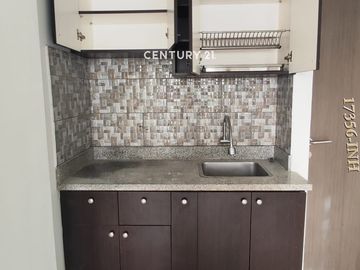 Dijual 1 Unit Apartemen Emerald Dengan View Sekolah British