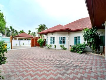 Sweet Home 2 – 4 bed 4 bath in North Pattaya PP10282