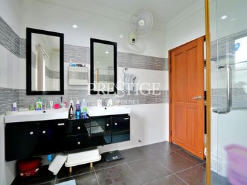 Sweet Home 2 – 4 bed 4 bath in North Pattaya PP10282