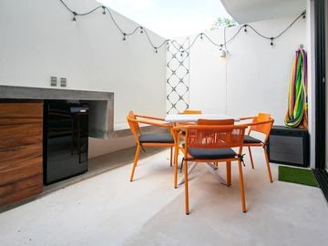 Estudio con terraza privada, asador y comedor en exterior , eco tecnología