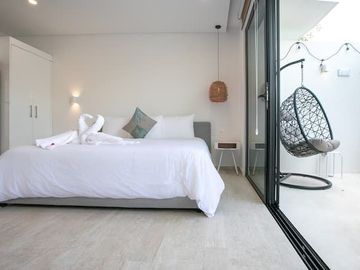 Estudio con terraza privada, asador y comedor en exterior , eco tecnología
