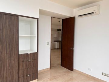 Departamento con alberca, area de asador, centro de negocios, concierge, venta V