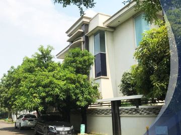 Termurah! Posisi Hoek, Rumah Mewah Citra Garden 6 Jakarta Barat