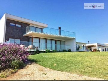 Casa en Venta en Parcela con 2 casas en Lomas de Mantagua