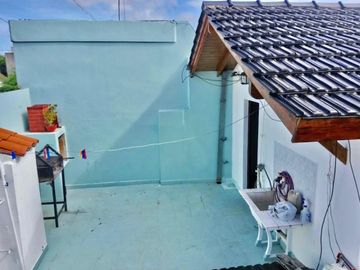 SE VENDE CHALET CON JARDIN, EXCELENTE UBICACION ZONA COLEGIO DON BOSCO, RAMOS MEJIA. SUSANA QUINELLI 156 583 7048