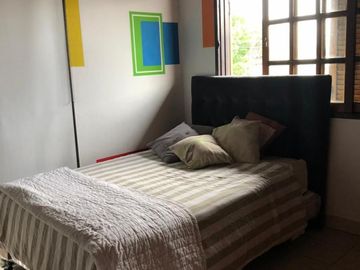 SE VENDE CHALET CON JARDIN, EXCELENTE UBICACION ZONA COLEGIO DON BOSCO, RAMOS MEJIA. SUSANA QUINELLI 156 583 7048