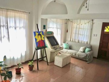 SE VENDE CHALET CON JARDIN, EXCELENTE UBICACION ZONA COLEGIO DON BOSCO, RAMOS MEJIA. SUSANA QUINELLI 156 583 7048