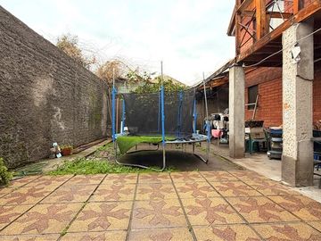Casa en venta de 6 dorm. en Ñuñoa