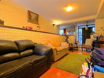Casa en venta de 6 dorm. en Ñuñoa