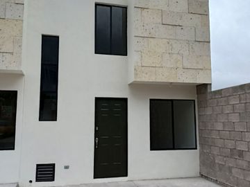 CASA EN VENTA EN SAN LUIS POTOSI, LA FORESTAL, CALLE GUANAJUATO