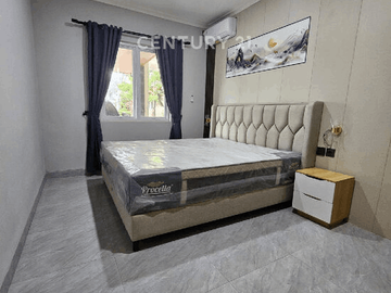 Rumah Modern Bangunan Baru  Di Cluster Beverli Lippo Cikarang