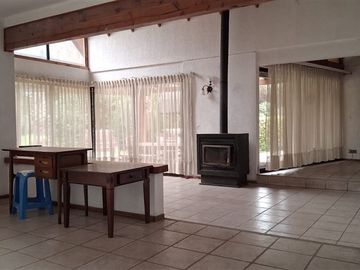 Casa en venta de 4 dorm y 3 baños en Carampangue