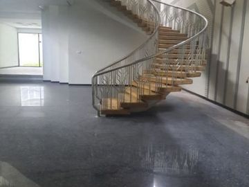 Rumah Jl Embong Kenongo Hdp utara Cocok untk kantor