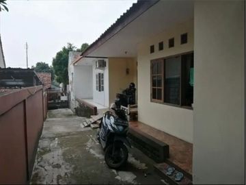 Dijual Tanah darat bonus 2 rumah dan dekat tol di Beji