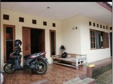 Dijual Tanah darat bonus 2 rumah dan dekat tol di Beji