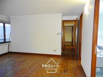 Departamento en arriendo de 4 dorm. en Las Condes