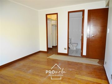 Departamento en arriendo de 4 dorm. en Las Condes