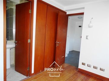 Departamento en arriendo de 4 dorm. en Las Condes