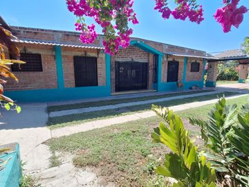 Casa en Venta en el Alpuyeque, Colima