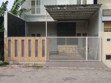 Disewakan Rumah Minimalis 2 Lantai Siap Huni Wiyung Brantas Permai