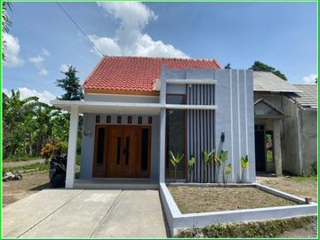 Rumah Cantik 300Jt-An Dalam Perum Area Randusari