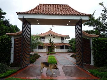 ARRIENDO VENDO Casa Quinta De 500 M2 Villavicencio Meta
