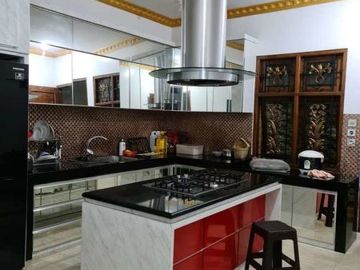 Rumah Mewah dan Hook 95 meter ke Jalan Raya Saharjo